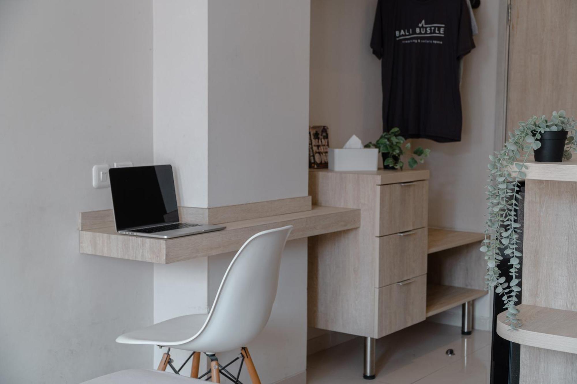 Bali Bustle Pararaton Coliving And Coworking Space Legian  Luaran gambar