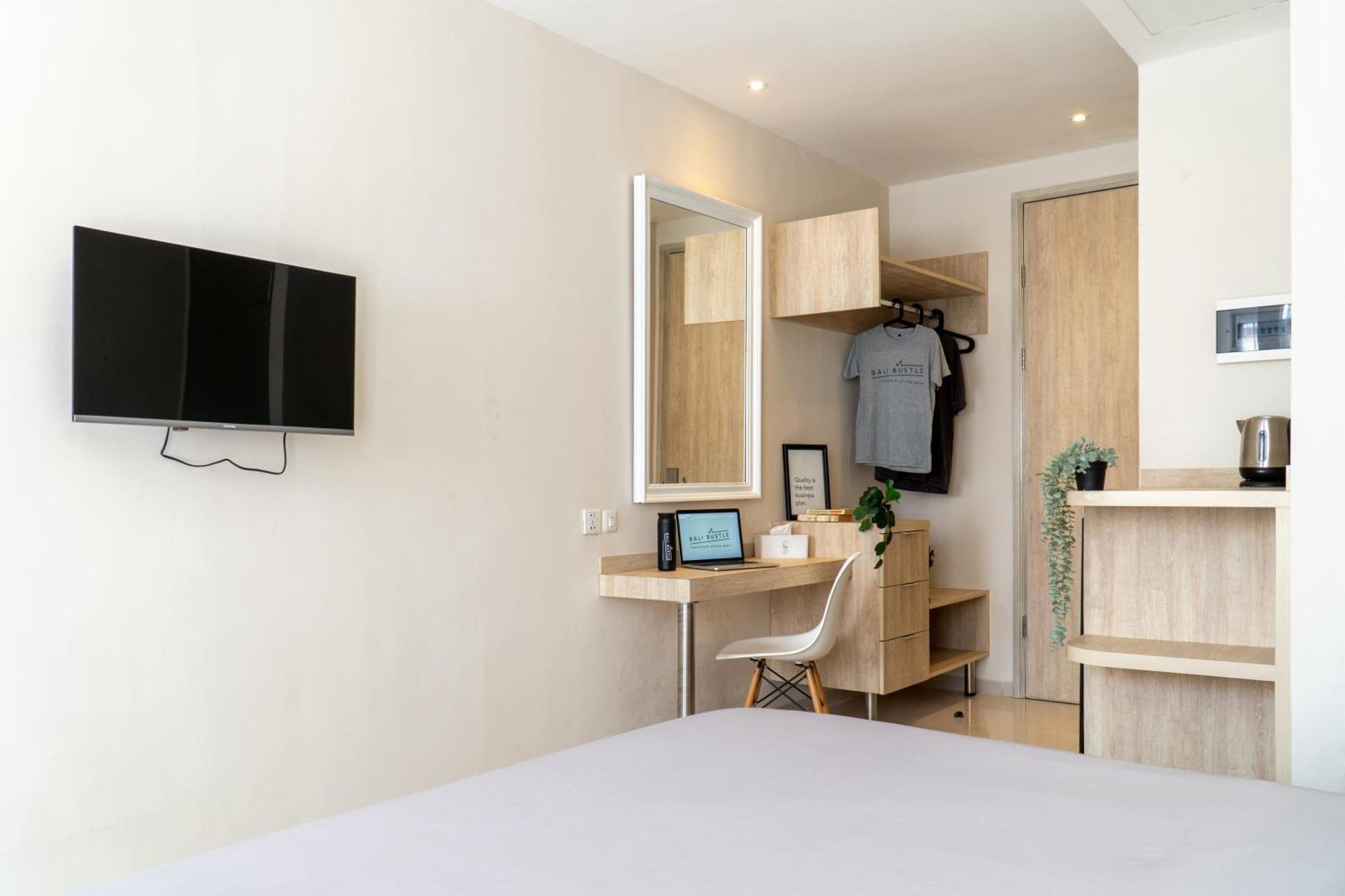 Bali Bustle Pararaton Coliving And Coworking Space Legian  Luaran gambar