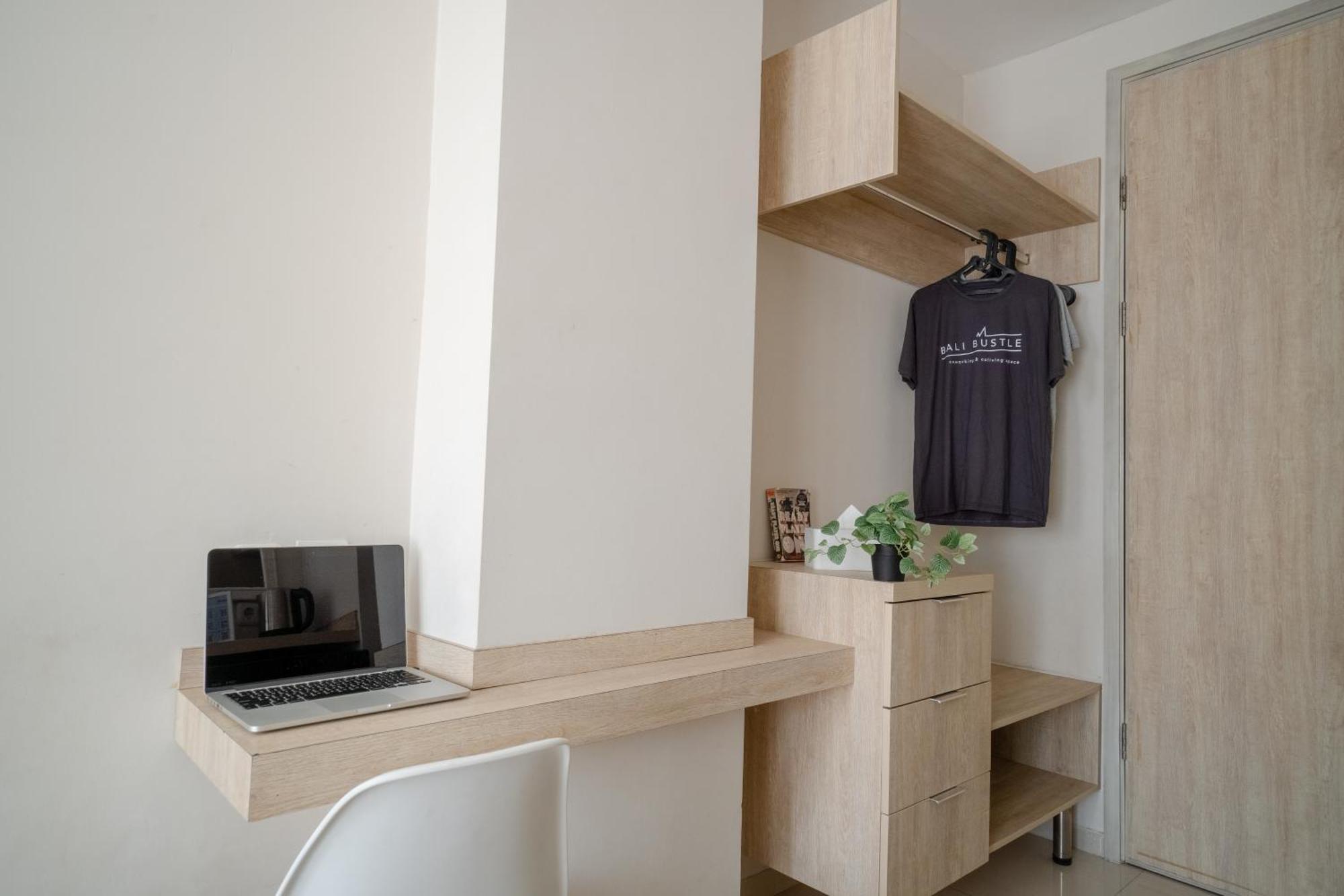 Bali Bustle Pararaton Coliving And Coworking Space Legian  Luaran gambar