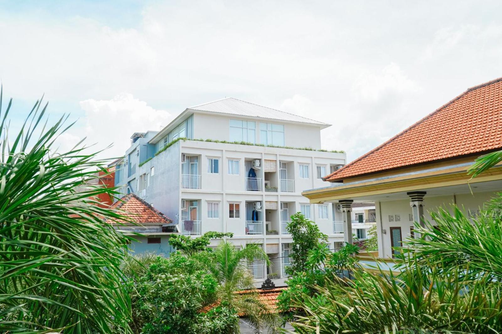 Bali Bustle Pararaton Coliving And Coworking Space Legian  Luaran gambar