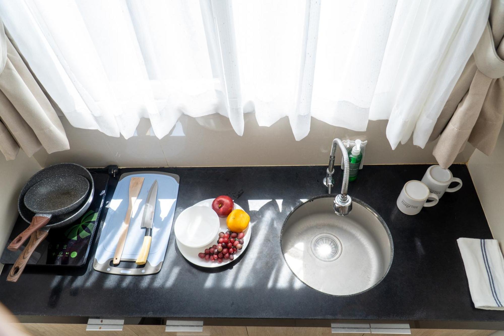 Bali Bustle Pararaton Coliving And Coworking Space Legian  Luaran gambar